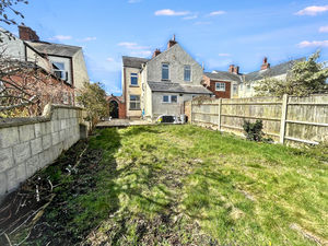 Photo 25- click for photo gallery